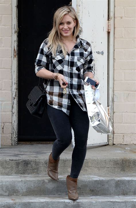 Pin By Surinda On Hillary Duff In 2020 Street Style Winter Hilary