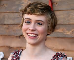 How Old Is Sophia Lillis Sophia Lillis Facts About The I Am Not