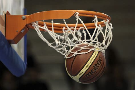 A história do basquetebol feminino no sporting clube de portugal é longa. Visão | Benfica vence União Sportiva e conquista título ...