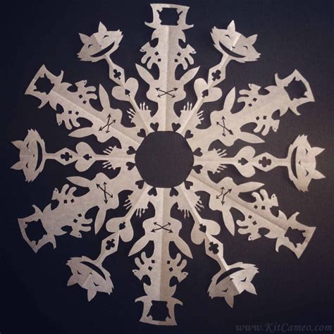 Amazingly Detailed Paper Snowflakes Themed Like Doctor Who Star