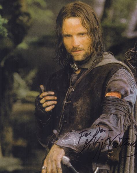 Viggo Mortensen As Strider Aragorn In The Lord Of The Rings The Fel