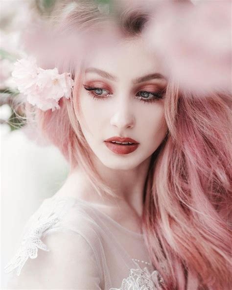Вдохновение от фотографа Jovana Rikalo Pink Hair Hair Waves Portrait