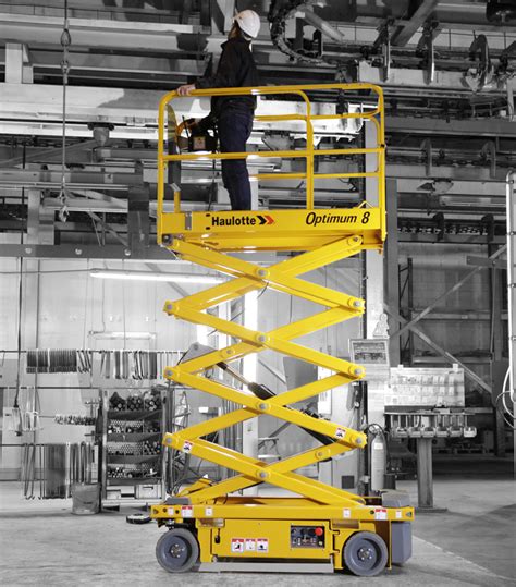 Self Propelled Scissor Lifts From Hls Experts In Working At Height