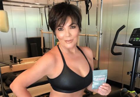 Pic Kris Jenner Unveils Dramatic New Look And Fans Are Loving It Gossie