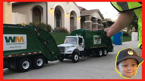 Romans Waste Management Toy Garbage Truck Play Day Youtube