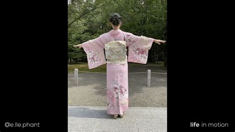 Beautiful Pink Kimono Worn By Early Pregnant Japanese Woman Spin Youtube