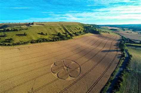 Video Mysterious Crop Circle Appears In Field Near White Horse Crop