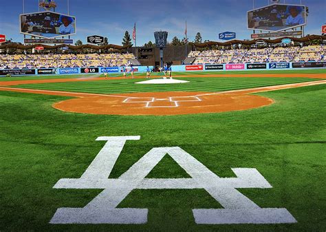 Charitybuzz 4 Mvp Field Level Seats To A 2022 La Dodgers Home Game