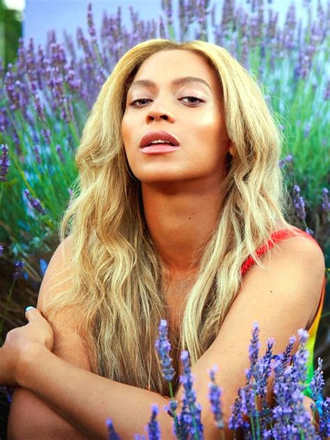 Beyoncé — Beyvenchy BeyoncÉ Flowers