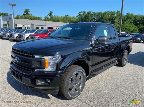 Come for the features, not for the fashion. 2020 Ford F150 XLT SuperCab 4x4 in Agate Black - B88746 ...