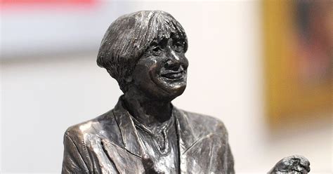 This Is What The Victoria Wood Statue In Bury Could Look Like