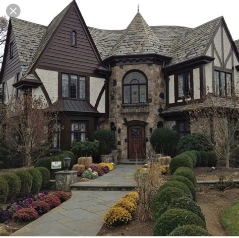 Pin By Madison Mobelini On Home Ideas Tudor Style Homes Gorgeous