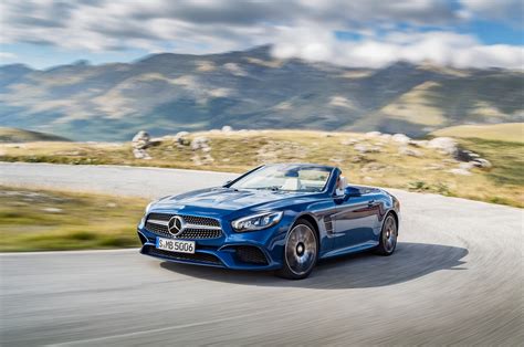 2017 Mercedes Benz Sl Roadster Shows Its New Face In La