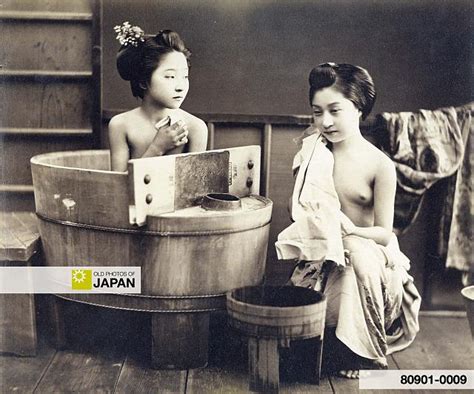 S Beauties Of The Bath Old Photos Of Japan