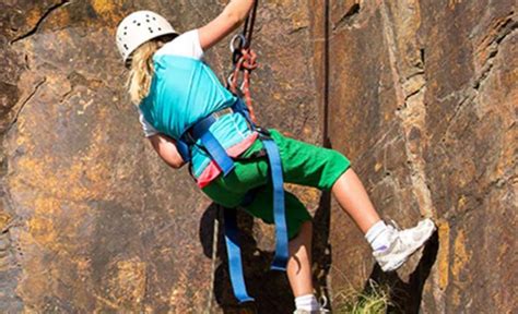 Kangaroo Point Cliffs Park Now Hosting Rock Climbing Sessions