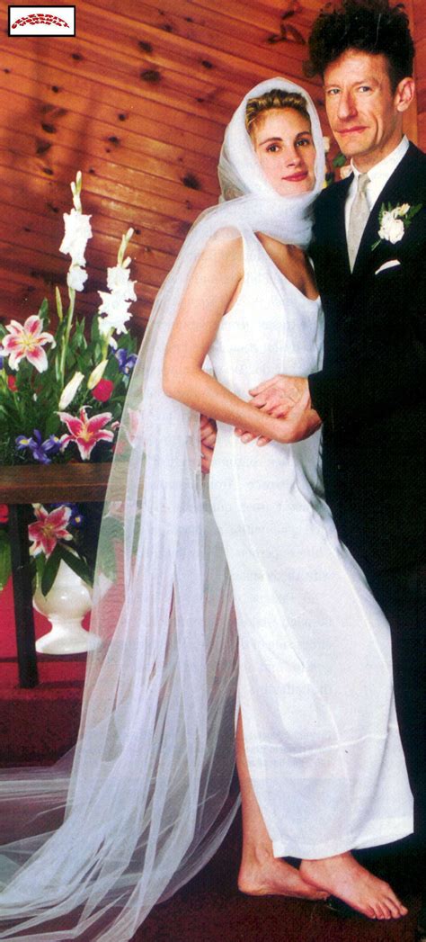 Julia Roberts Famous Wedding Dresses Celebrity Wedding Dresses