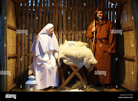 Live Nativity Play During Christmas Stock Photo Alamy