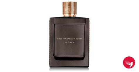 As notas de topo são lavanda, cardamomo, artemísia e bergamo. Legacy Cristiano Ronaldo cologne - a fragrance for men 2015