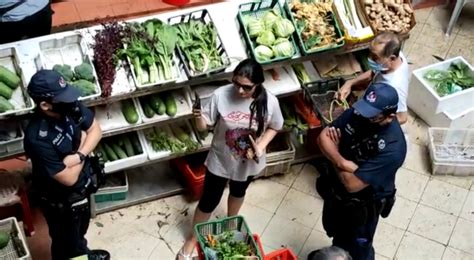 [video] s porean woman arrested after refusing to wear a mask because she s a sovereign