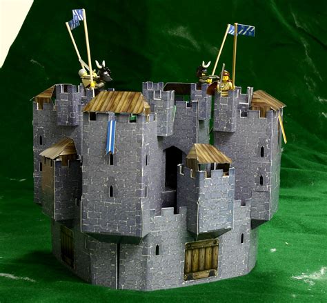 Pin By Melanie Shanks On Diy Projects Cardboard Castle Cardboard