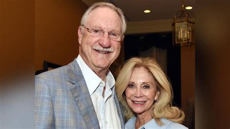 Former Mayor Mike Moncrief And Wife Rosies Fort Worth Hope Fort