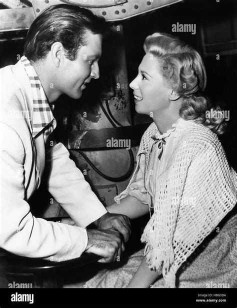 aaron slick from punkin crick george montgomery visits wife dinah shore on set 1952 stock