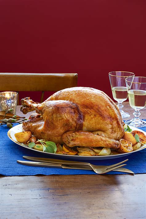 Sidoti says that you have two ways to go about buying a turkey. 17 Best Thanksgiving Turkey Recipes - Easy Roast Turkey ...