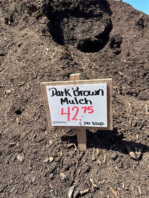 Dark Brown Mulch Kool Breeze Farms