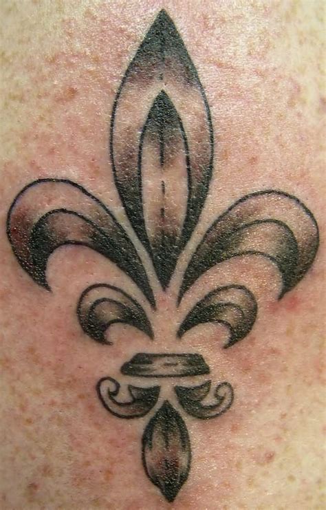 101 Tatuajes De La Flor De Lis