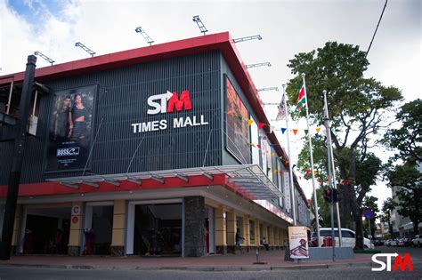 Suriname (pronounced surinam) is a small republic on the northeast coast of south america. Veiling van Suriname Times Mall stopgezet - Waterkant