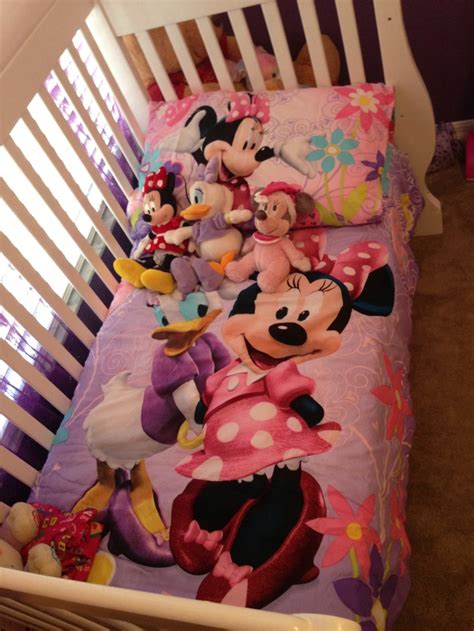Minnie mouse kids wood desk and chair set. Toddler bedding set...Minnie Mouse Bow-Tique w/ Daisy Duck ...