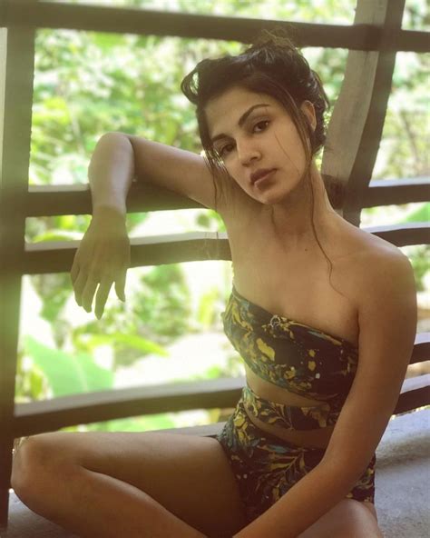 Rhea Chakraborty Looks Hot In Anything She Wears Check Out The Diva S Sexiest Pictures News18