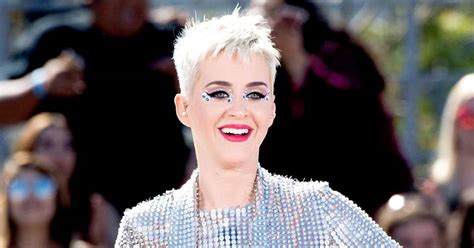 Katy Perry Becomes First Person To Reach 100m Twitter Followers