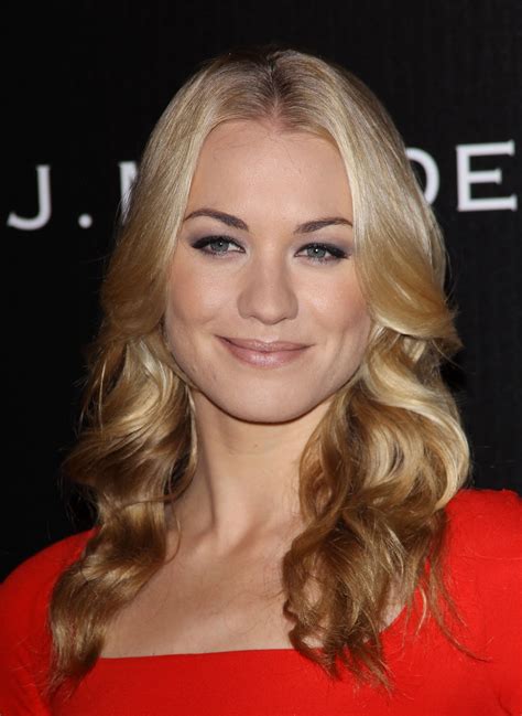 Yvonne Strahovski Pictures Gallery 7 Film Actresses