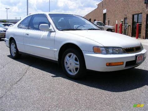 1997 Frost White Honda Accord Ex Coupe 15701960 Car