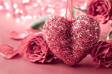 Download Pink Valentine Day Glittery Heart And Roses Wallpaper