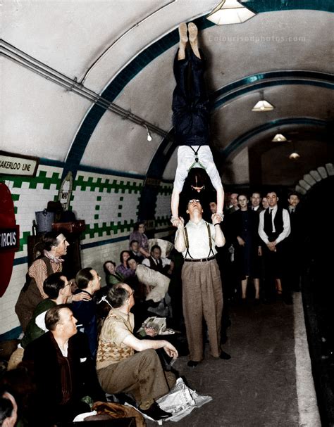 I Bring Old Photos Of The London Underground During The 1940 1941 Blitz