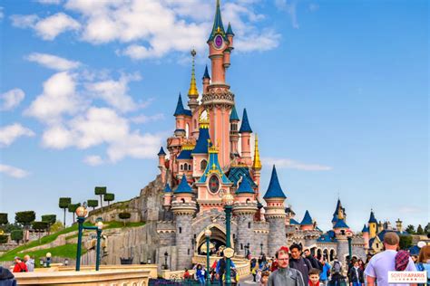 De beste disneyland parijs kortingscode is goed voor 25% korting + gratis ontbijt en diner. City Trip naar Parijs met toegang tot Disneyland® Paris ...