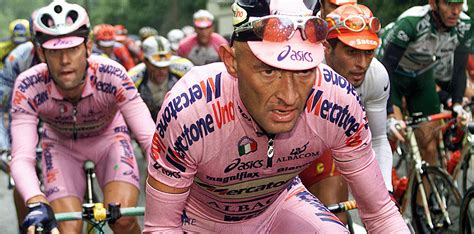 Sono passati 15 anni dalla morte dal campione delle due ruote, marco pantani, il 'pirata' che ha finito i suoi giorni intossicato dalla cocaina in un solitario residence di rimini, ma la sua morte racchiude. Fifteen Years After: Marco Pantani Remembered - PezCycling ...