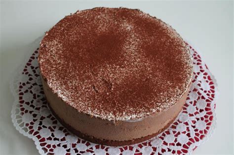 Schoko-Mousse-Windbeutel-Torte - Rezept | Kochrezepte.at