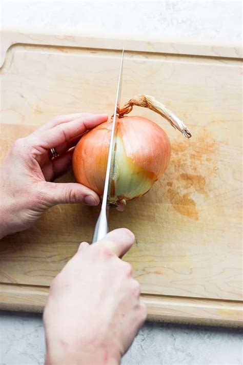 How To Cut An Onion Step By Step Tutorial Feelgoodfoodie