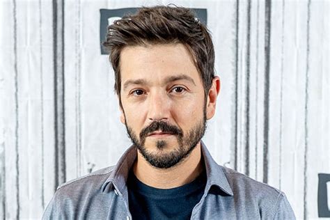 Diego Luna Net Worth Earnings And Salary From Narcos Mexico
