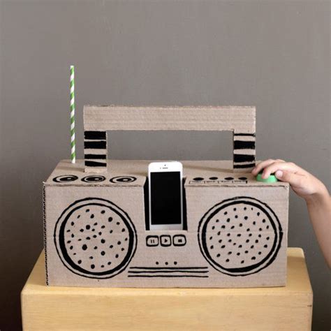 See How Funny Is To Build This Cardboard Radio That Really Works With