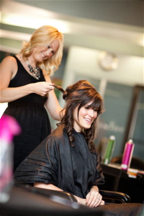 Finding a job after beauty school | BeautySchoolNetwork.com