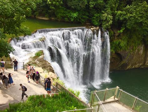 Shifen Waterfalls A Scenic And Beautiful Flowing Water Pinoy Refresher