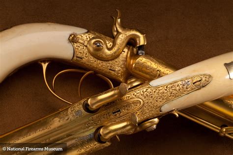 Молодой человек планировал защиту диплома по химии и встретил. Все фото по тегу "Старинное Оружие" / perego-shop.ru/gallery