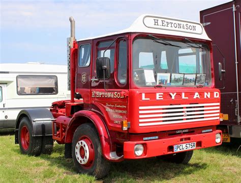 Pcl 575r 3 1976 Leyland Buffalo Tractor Unit In The Live Flickr