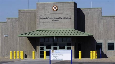 Federal Prisons Reopen Visitation After Covid 19 Lockdown Sacramento Bee