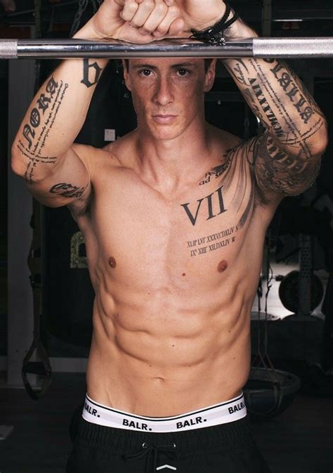 Fernando Torres Tatuajes 筋肉 タトゥー トーレス