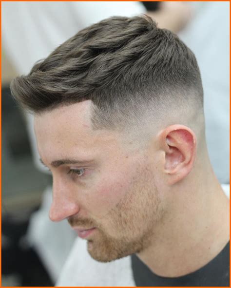 Es decir zonas de cabello a diferentes medidas, pero sin que se note líneas entre cada parte, para crear una transición muy suave de corto a largo. Top 10 Herren Trendige Frisuren Für Das Jahr 2019 ...
